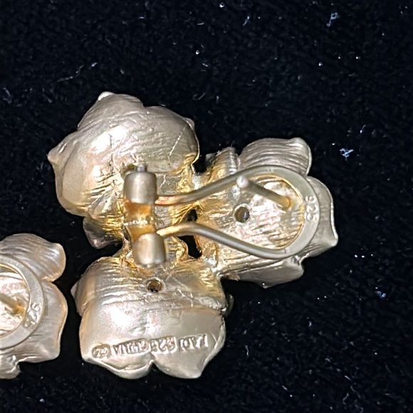 #16 Vintage Earrings for Pierced Ears, 3 Gold Flowers with Crystal Centers - Picture 7 of 11